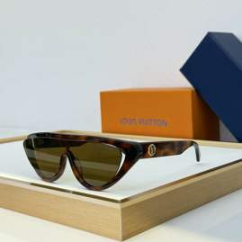 Picture of Louis Vuitton Sunglasses _SKUfw77293691fw